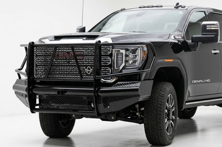 Heavy‑duty bumper with integrated grille guard, front view on truck.