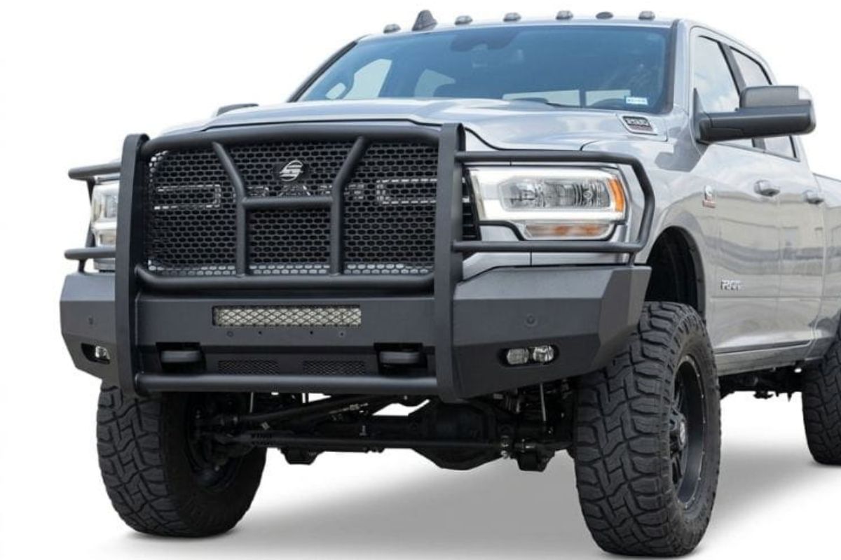Steelcraft aftermarket front bumpers for Dodge Ram 2500 and 3500 trucks, designed for heavy‑duty protection, rugged style, and reliable performance.