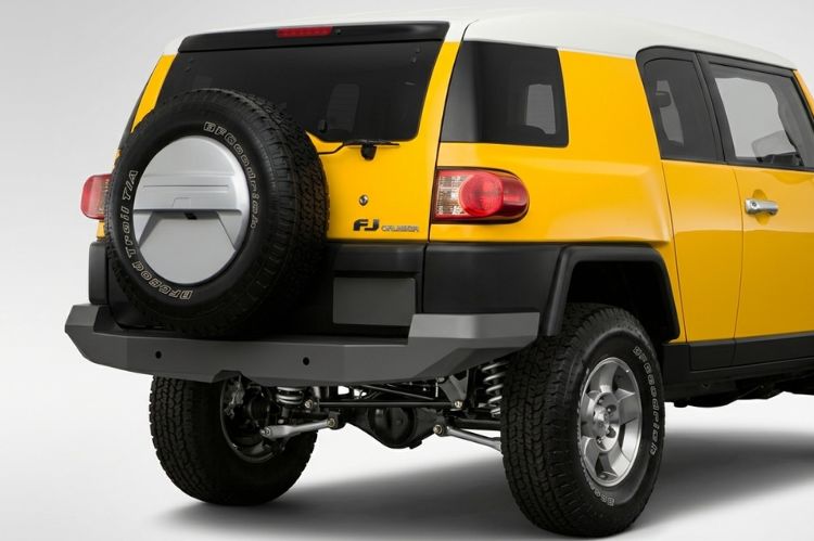 Close‑up of Toyota FJ Cruiser rear bumper detailing reinforced craftsmanship.