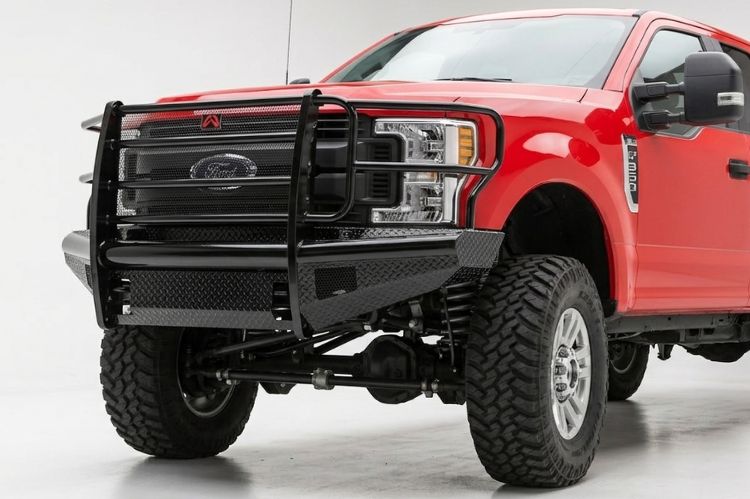 Fab Fours steel front bumper on Ford F250/F350 Super Duty for heavy-duty deer protection