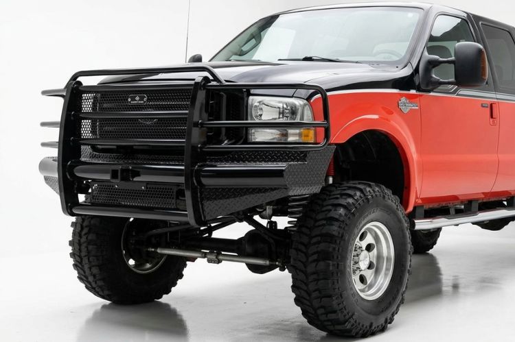 Heavy-duty Ranch Hand front bumper replacement on a 1999 to 2004 Ford F-250 or F-350 Super Duty truck.