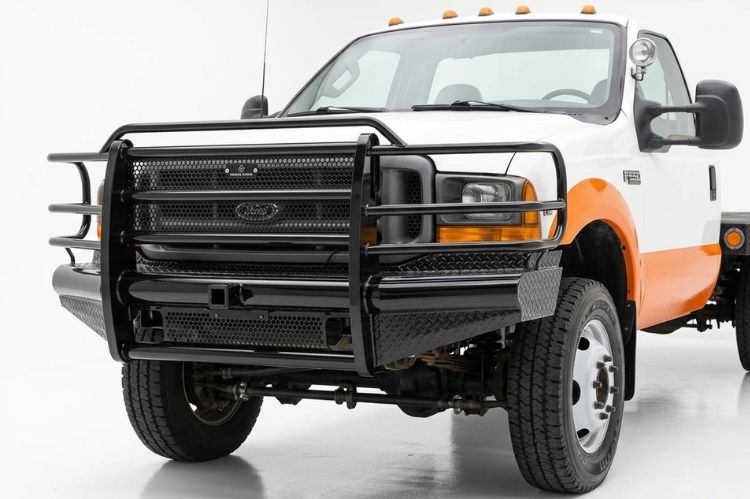 Heavy-duty Ranch Hand front bumper replacement on a 1999 to 2004 Ford F-450 or F-550 Super Duty commercial truck.