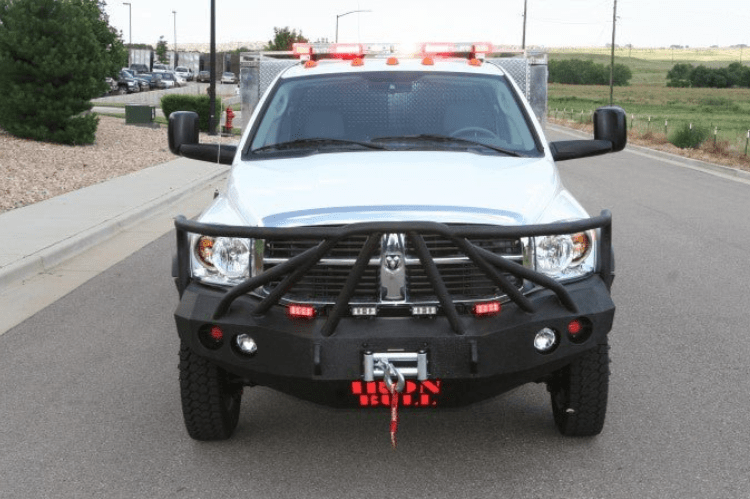 Iron Bull bumper #13 – steel front bumper Dodge Ram 4500/5500 2006–2009 with fender flare adapters, designed for bold style and heavy-duty front-end protection