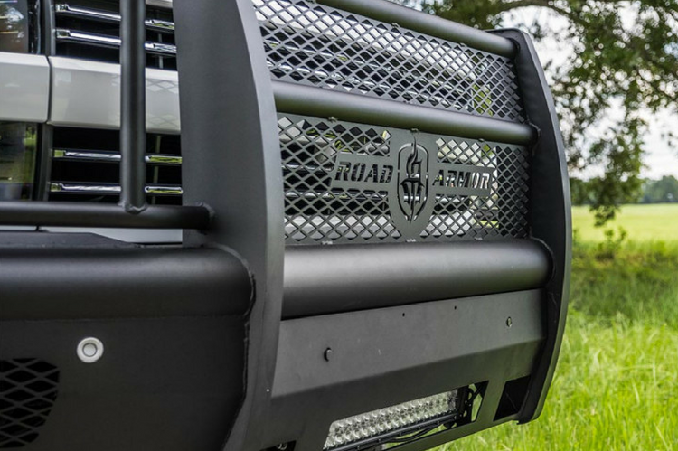 Off-road bumper Road Armor Vaquero 315VF6B for Silverado 2500/3500 2015-2019, black heavy-duty front bumper without winch mount