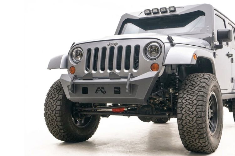 Fab Fours Stubby front bumpers with a compact profile that enhances tire clearance and approach angles