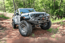 Fab Fours winch bumper with pre-runner guard for Jeep Gladiator JT 2020–2025