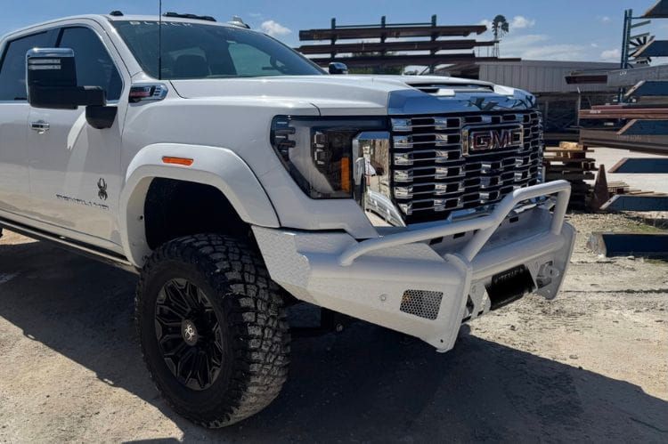 Fab Fours GM24-S6262-1 GMC Sierra 2500/3500 2024-2025  Black Steel Front Bumper with Pre-Runner Guard
