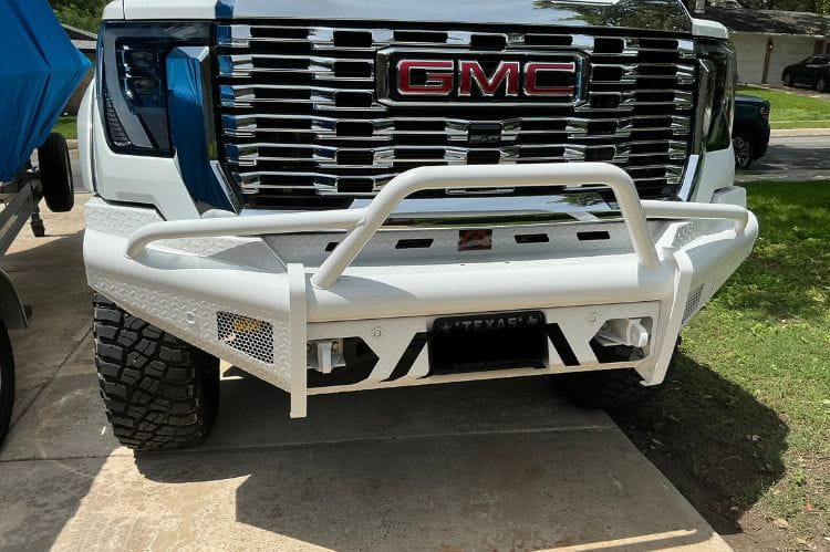 Fab Fours GM24-S6262-1 GMC Sierra 2500/3500 2024-2025  Black Steel Front Bumper with Pre-Runner Guard