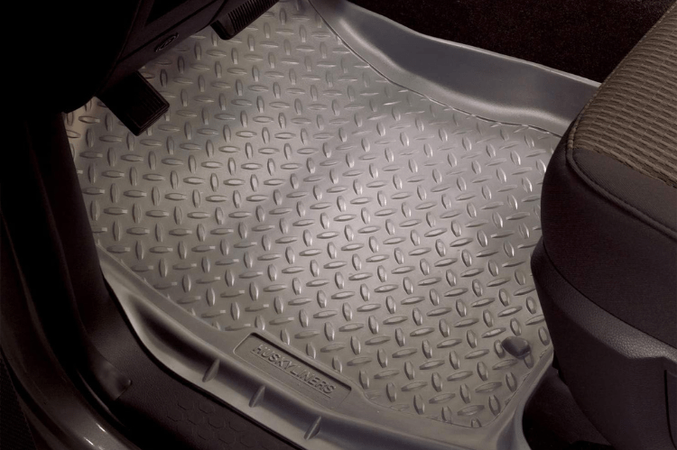 Husky Liners 31301 GMC Sierra 2500HD/3500H 1999-2007 Classic Style Front Floor Liners Extended/Crew Cab Black