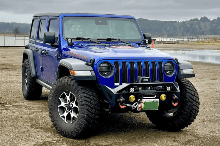 Magnum Raptor Series Jeep Gladiator Front Bumper 2020-2024 FBM22JPN-RT Stubby Winch Ready with RT Series Light Bracket