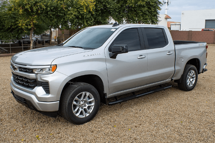 Raptor 1501-0733B 2020-2025 GMC Sierra 2500/3500 4" Curved OE Style Oval Nerf Bars - Black E-Coated Steel