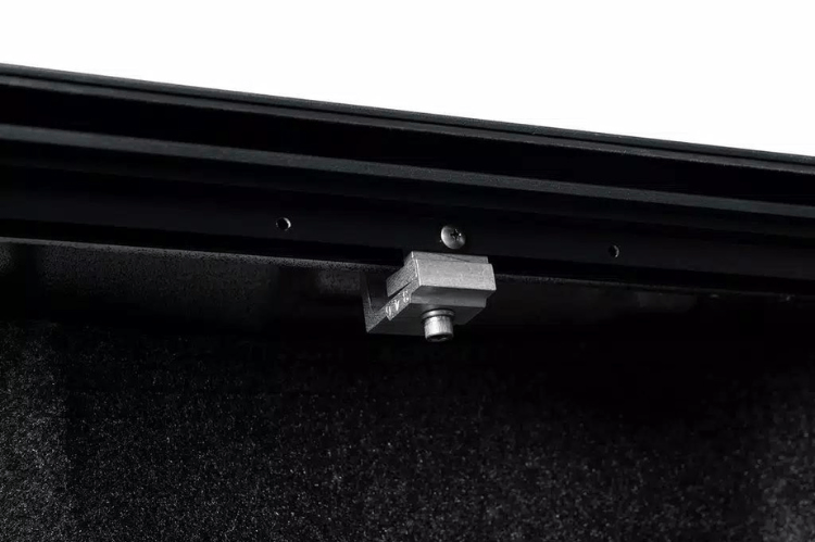 Roll-N-Lock M-Series 1999-2006 GMC Sierra 2500/3500 6.5' Tonneau Cover with Bedrail Caps LG208M