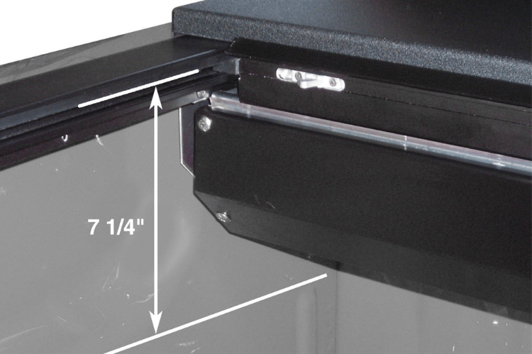 Roll-N-Lock M-Series 1999-2006 GMC Sierra 2500/3500 6.5' Tonneau Cover with Bedrail Caps LG208M
