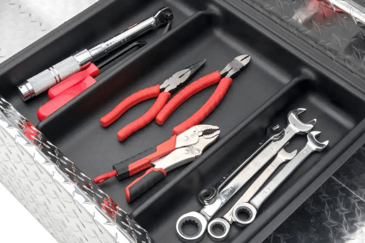 UWS TBS-69-LP Dodge Ram 2500/3500 2011-2018 69" Crossover Truck Tool Box with Low Profile Bright Aluminum