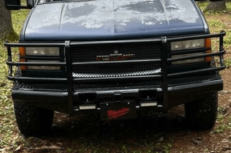 Ranch Hand FBC881BLR 1988-1998 Chevy Silverado 2500/3500 Legend Series Front Bumper