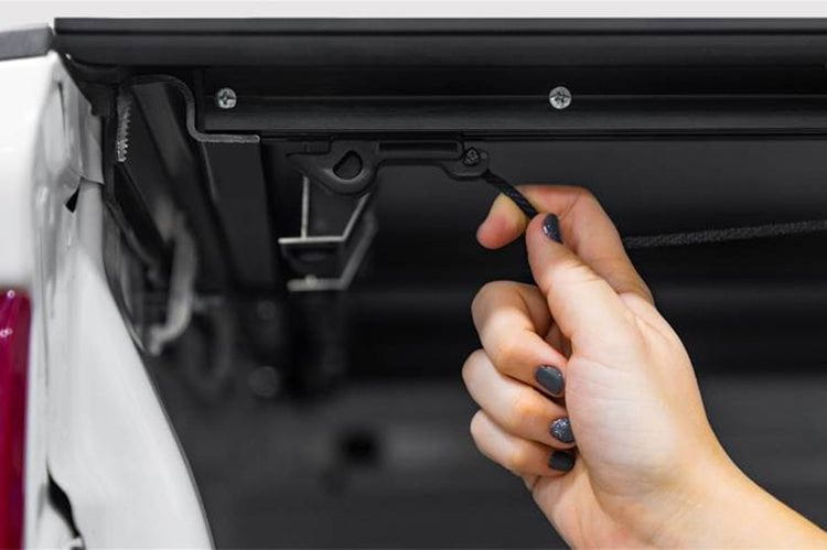 ACCESS® LoMax Hard Tri-Fold 2008-2016 Ford F250/F350/F450 Super Duty 6'8" Tonneau Cover B1010039