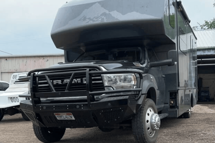 Bodyguard front bumper T2 Extreme with mesh grille for Ram HD trucks