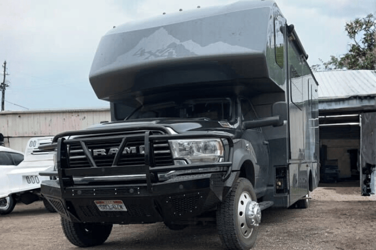 Bodyguard T2 Extreme Front Bumper 2019-2026 Ram 2500/3500 EER19BYRGMH – Gloss Black, Parking Sensor Cutouts, Camera Harness, Skid Plate and Mesh Grill