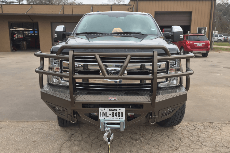 Bodyguard T2 Extreme front bumper for Ford F250/F350 Super Duty with grille guard – premium Bodyguard bumper in gloss black.