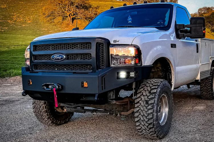 Steel truck bumper Chassis Unlimited Octane CUB940191 black front bumper with winch mount for 1999-2004 Ford F250/F350 Super Duty