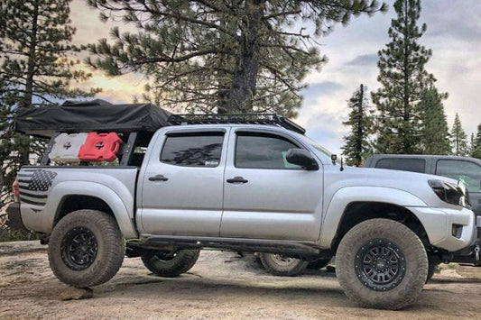 Chassis Unlimited Universal Overland Bed Rack 18" Thorax CUB970005 smoothly reinforces a 46" length short bed frame