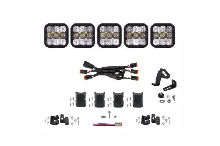 Linkable LED light bar DD6796 by Diode Dynamics features a masterful 31.5" white combo pattern with five elite Sport pods