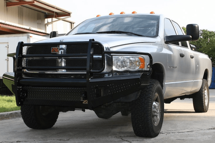 Fab Fours DR03-S1060-1 black steel front bumper full guard for Dodge Ram 2500/3500 2003–2005.