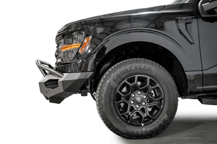 Fab Fours Matrix front bumper FF24-X6552-1 with pre-runner guard for 2024 Ford F150, designed for rugged protection and style.