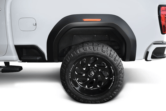 Husky Liner pocket style fender flares 2804987 for 2020–2026 GMC Sierra 2500HD/3500HD, heavy-duty protection with bold styling.