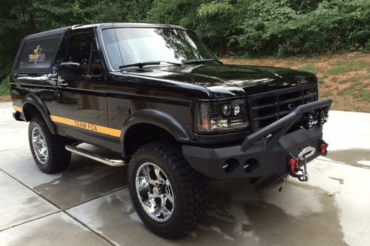 Iron Bull Front Bumper #1 for 1992–1996 Ford Bronco, showcasing a rugged and durable Ford Bronco front bumper replacement designed for strength and off-road protection
