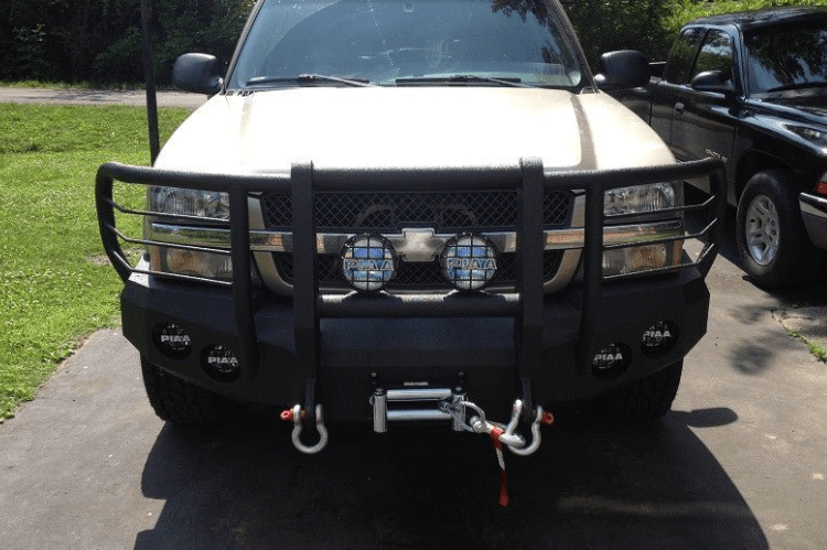 Iron Bull aftermarket front bumper for 2003-2007 Chevy Silverado 2500/3500, heavy-duty steel construction with bold upgrade design.