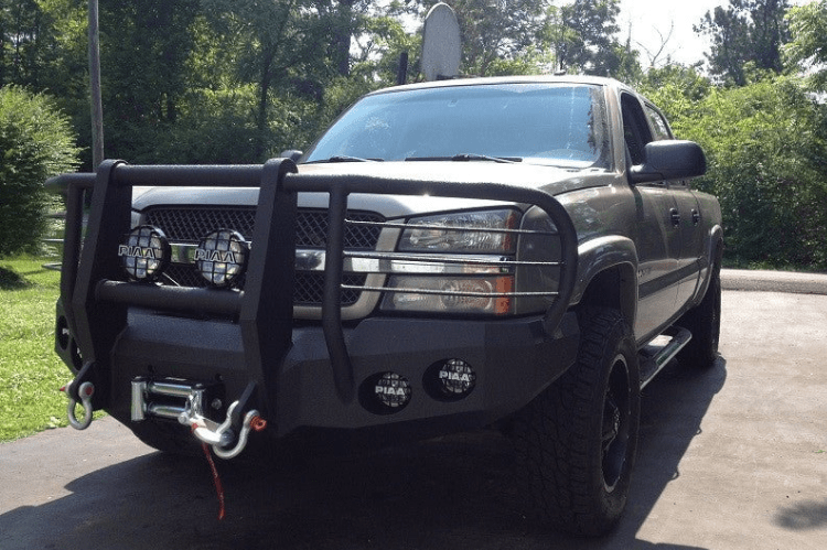 Iron Bull aftermarket front bumper for 2003-2007 Chevy Silverado 2500/3500, heavy-duty steel construction with bold upgrade design.