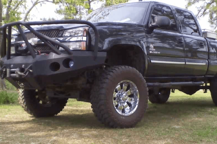 Iron Bull aftermarket front bumper for 2003-2007 Chevy Silverado 2500/3500, heavy-duty steel construction with bold upgrade design.