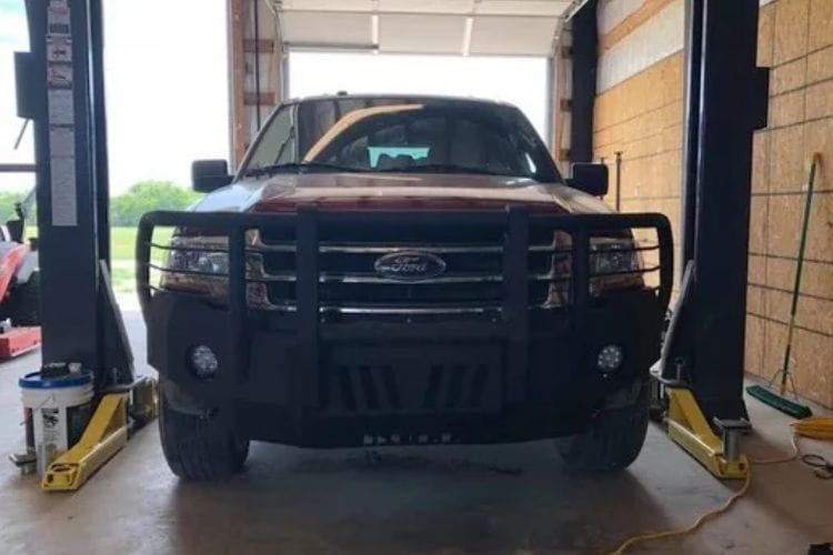 Iron Bull Heavy Duty Steel Front Bumper #115 for 2015-2017 Ford Expedition, rugged heavy duty truck bumper built for protection