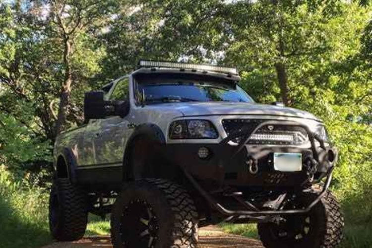 This offroad front bumper #20 from Iron Bull gives your 1997-2003 Ford F150 maximum structural defense on wild backcountry