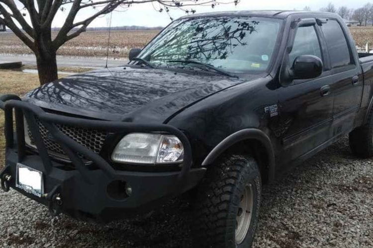This offroad front bumper #20 from Iron Bull gives your 1997-2003 Ford F150 maximum structural defense on wild backcountry