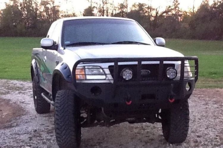This offroad front bumper #20 from Iron Bull gives your 1997-2003 Ford F150 maximum structural defense on wild backcountry