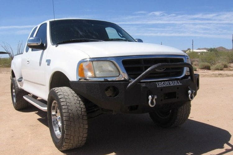 This offroad front bumper #20 from Iron Bull gives your 1997-2003 Ford F150 maximum structural defense on wild backcountry