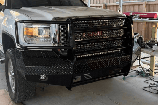 White truck with Ranch Hand Summit Series Front Bumper FSG151BL1 in Black for 2015-2019 GMC Sierra 2500HD and 3500HD trucks.