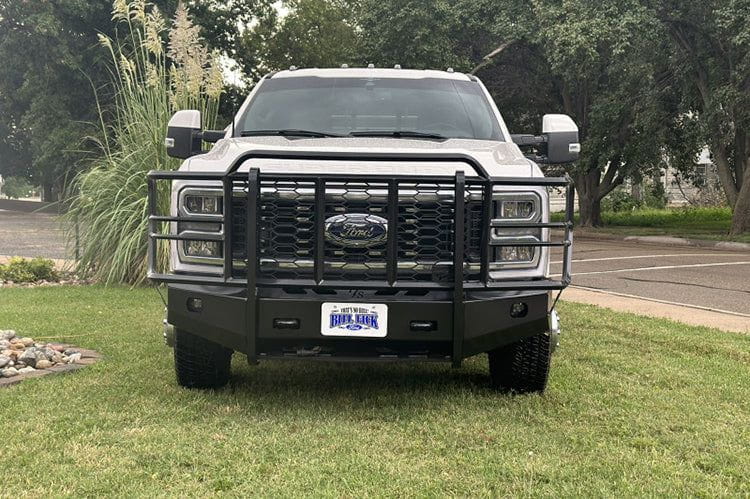 The Thunder Struck FSD23-200CA Tread Elite is a heavy-duty Thunderstruck front bumper designed for the 2023+ Ford F450 and F550 Super Duty