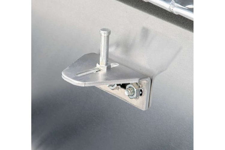 UWS TBS-69-LBTA Chevy Silverado 2500HD/3500HD 1999-2023 69" Extra-Wide Crossover Truck Tool Box Bright Aluminum
