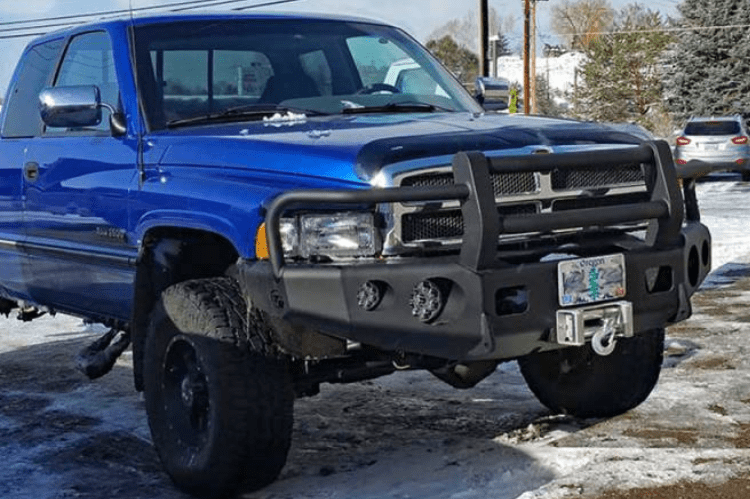 TrailReady 11301G Dodge Ram 2500/3500 1999-2002 Extreme Duty Front Bumper Winch Ready with Full Guard