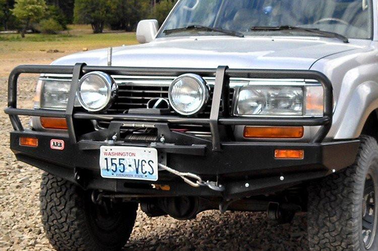 ARB 3411050 Toyota Land Cruiser 1990-1997 Deluxe Front Bumper 80 Series Winch Ready with Grille Guard, Black Powder Coat Finish