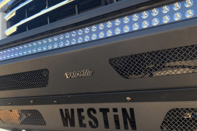 Westin 58-41225 Chevy Silverado 2500/3500 HD 2020-2023 Pro-Mod Front Bumper Non-Winch