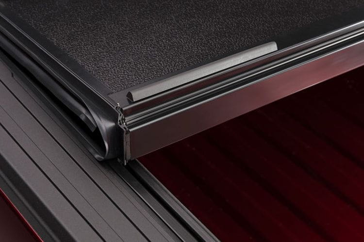 BAKFlip FiberMax 2017-2025 Ford F250/F350/F450 Super Duty 6'10" Tonneau Cover 1126330