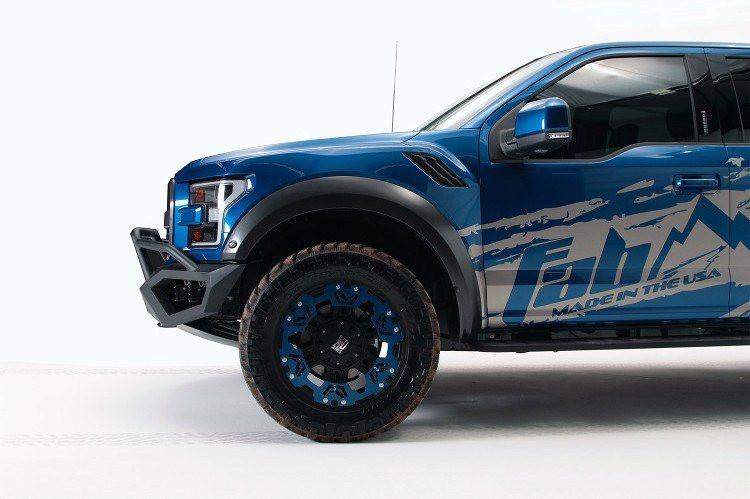 Fab Fours Vengeance Front Bumper Ford F150 Raptor FF17-D4352-1 2017-2020 with Pre-Runner Guard