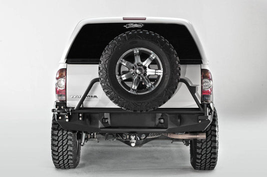 Toyota Tacoma Fab Fours bumper TT05-Y1351-1, rear steel bumper without sensors