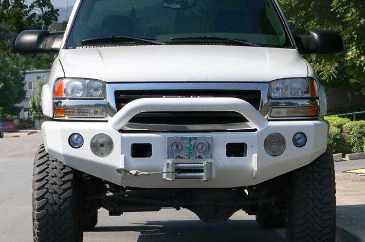 TrailReady 10301P Chevy Silverado 1500 1999-2002 Extreme Duty Front Bumper Winch Ready with Pre-Runner Guard
