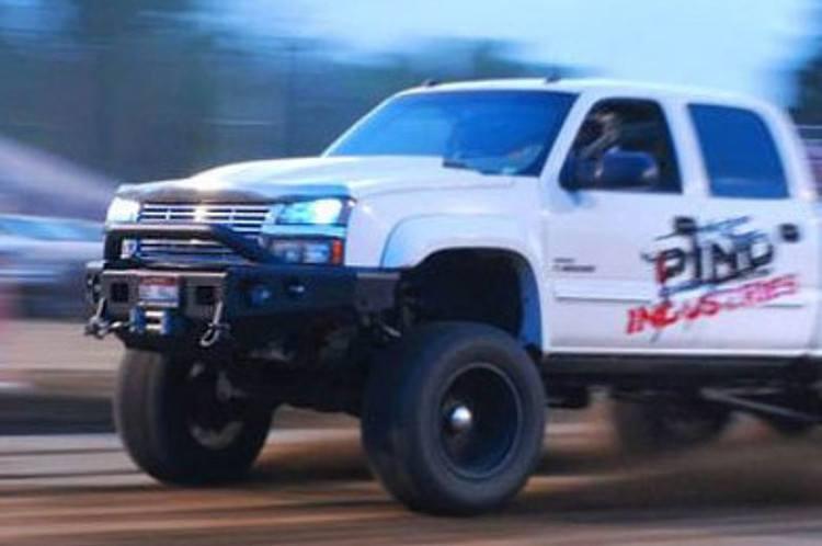 TrailReady 10501P GMC Yukon and Yukon XL 1500 1999-2006 Extreme Duty Front Bumper Winch Ready with Pre-Runner Guard - BumperOnly