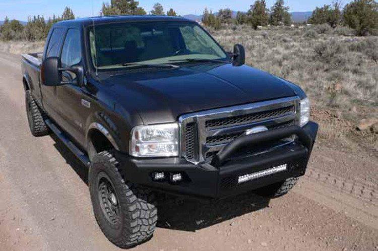 TrailReady 31008 Ford Excursion 2005-2007 Extreme Duty Front Bumper with Pre-Runner Guard - BumperOnly